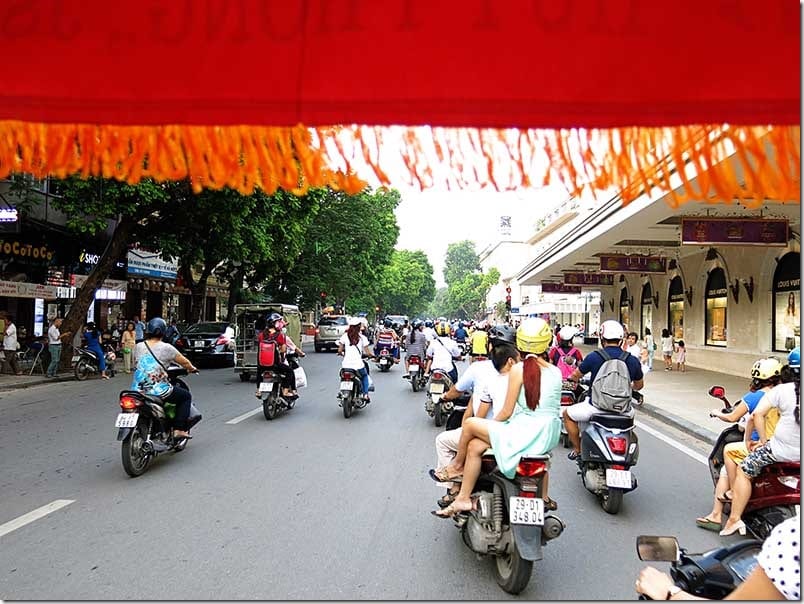 Tourist-Hanoi-Attractions-10