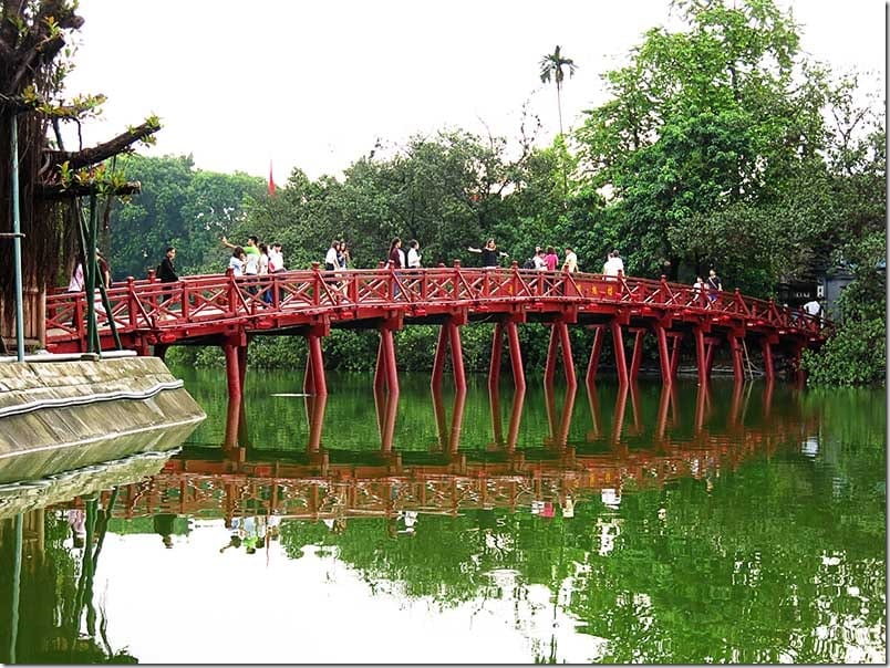 Tourist-Hanoi-Attractions-4