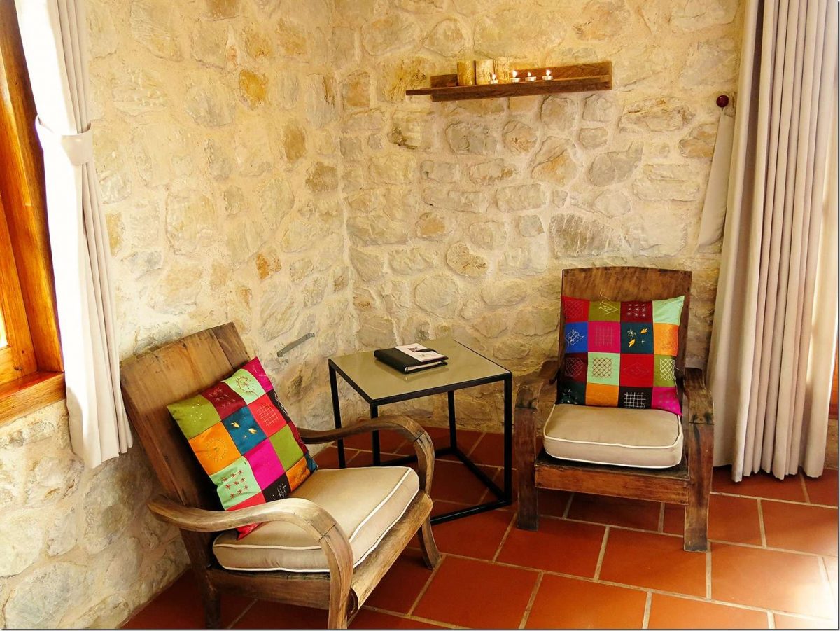 Topas-Ecolodge-Cottage-Chairs