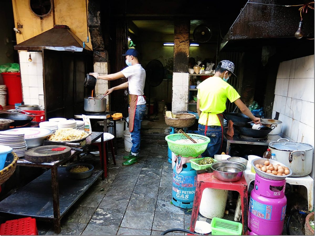 things-to-do-in-Hanoi-Kitchen