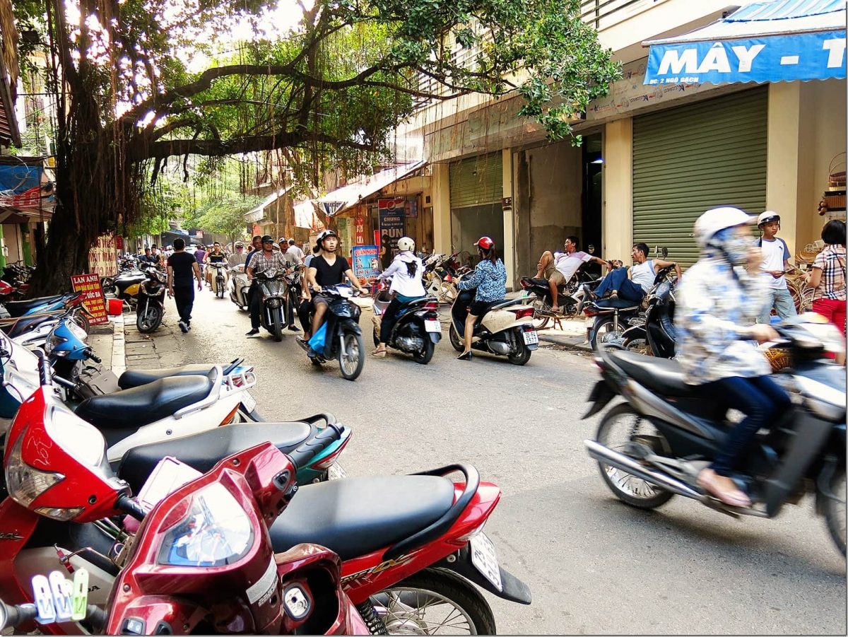 things-to-do-in-Hanoi-scooters