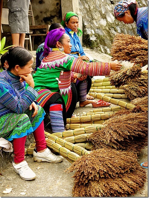 Broom-Sellers-in-Bac-Ha-Markets-Vietnam