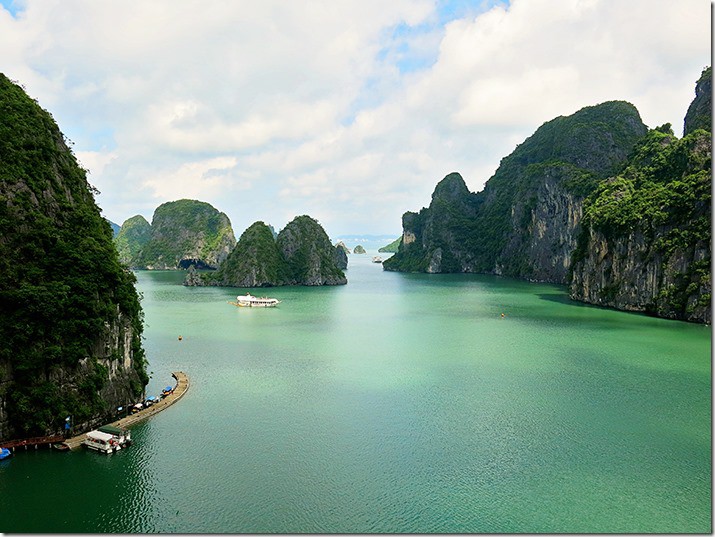 Hạ Long Bay - Wikipedia