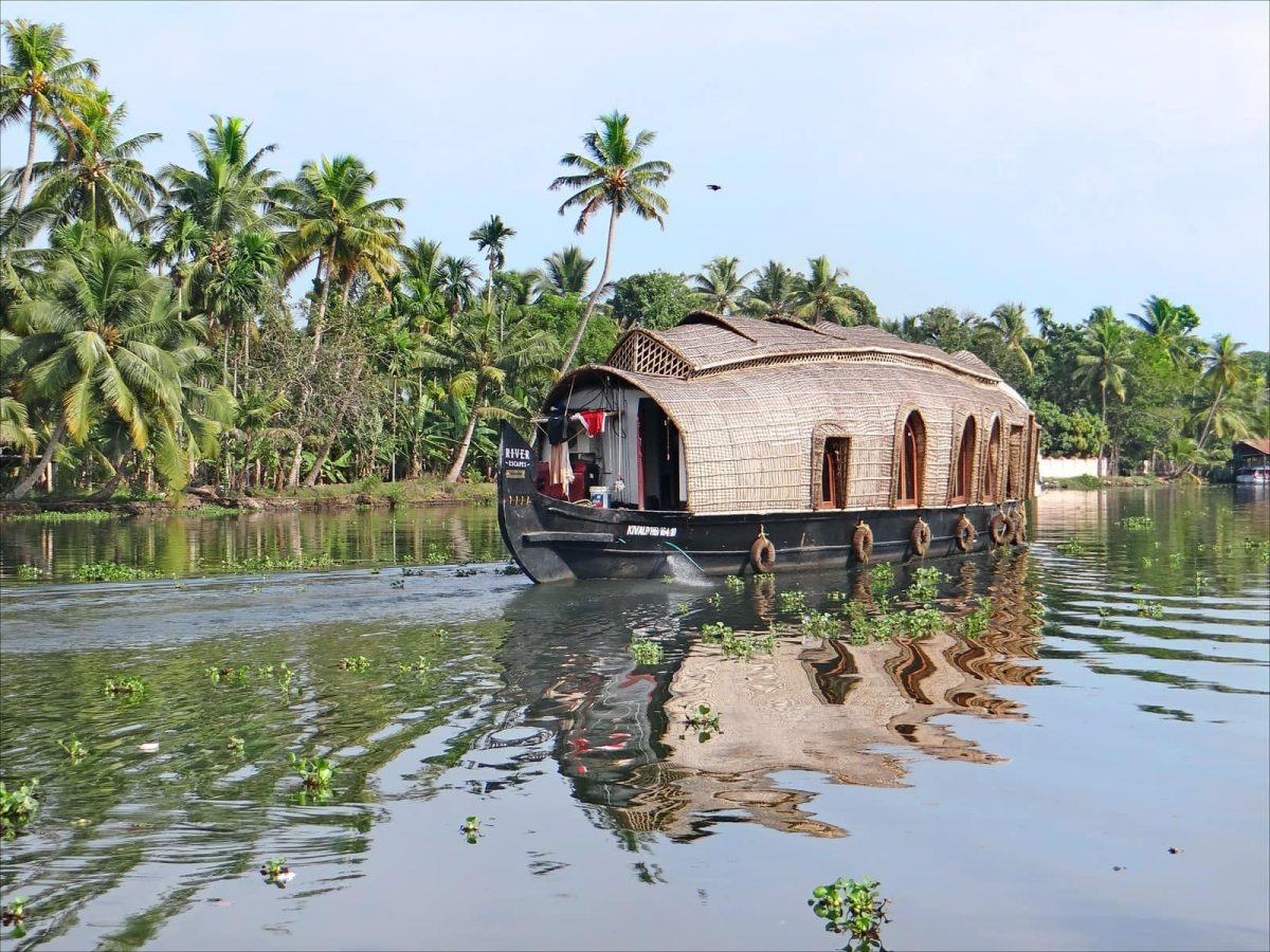 Beauty of Kerala Backwaters | Top 5 Places to Visit!