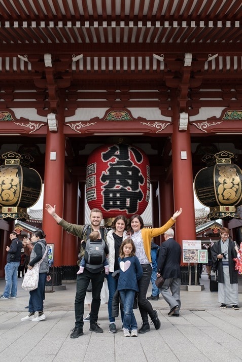 Senso-ji Temple Tokyo, family photo in front of the temple