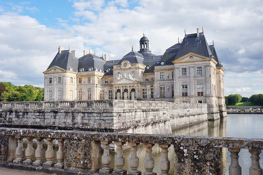 17 of the Best Castles in France to Visit!