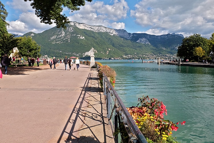 Lac d Annecy or Lake Annecy