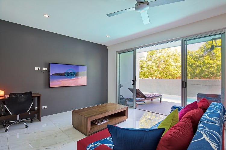 Airbnb Maroochydore Luxury Poolside Apartment Sunshine Cove
