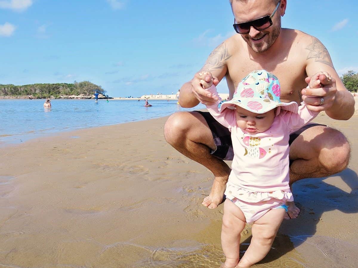 Baby protected from sun - tips for summer travel