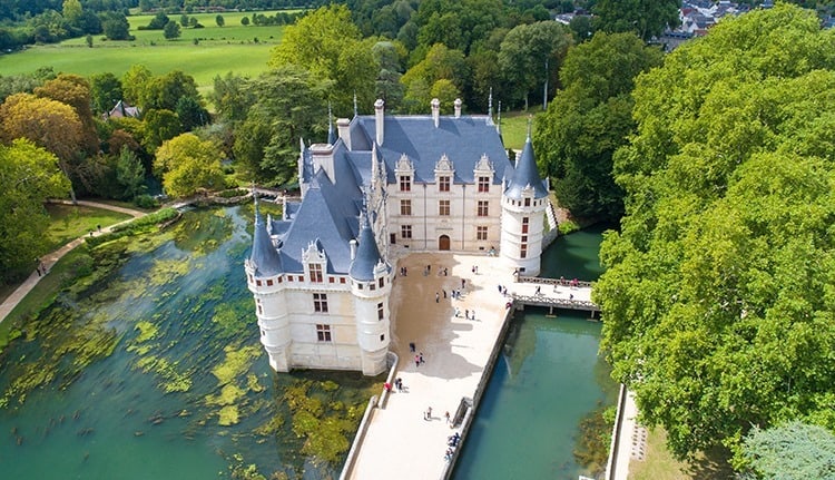 10 Best Chateaux of the Loire Valley in France