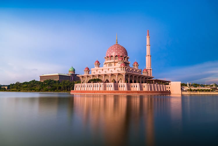 Day trip from Kuala Lumpur to Putrajaya in Malaysia