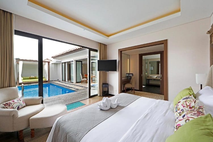 Holiday Villa Pantai Indah Bintan Room