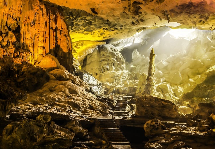 Sung Sot Cave - Halong Bay Caves