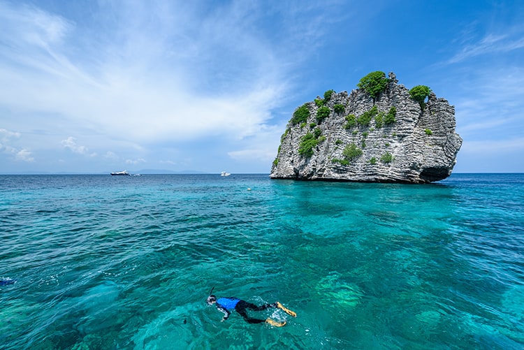 Day tour to Koh Rok from Koh Lanta