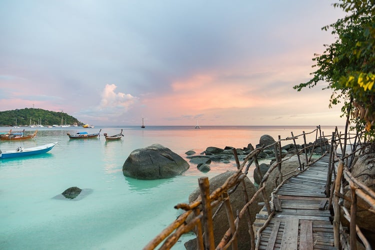 Find a way of how to get to Koh Lipe