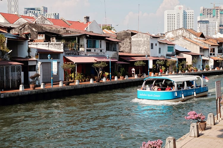 Melaka Sightseeing via Boat Cruise