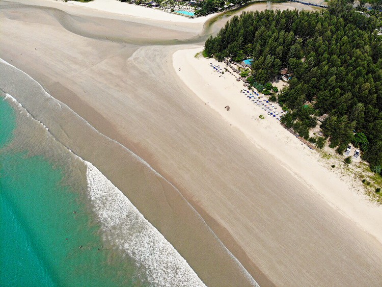 Memories Beach Khao Lak, Aerial view of the beach looking straight down