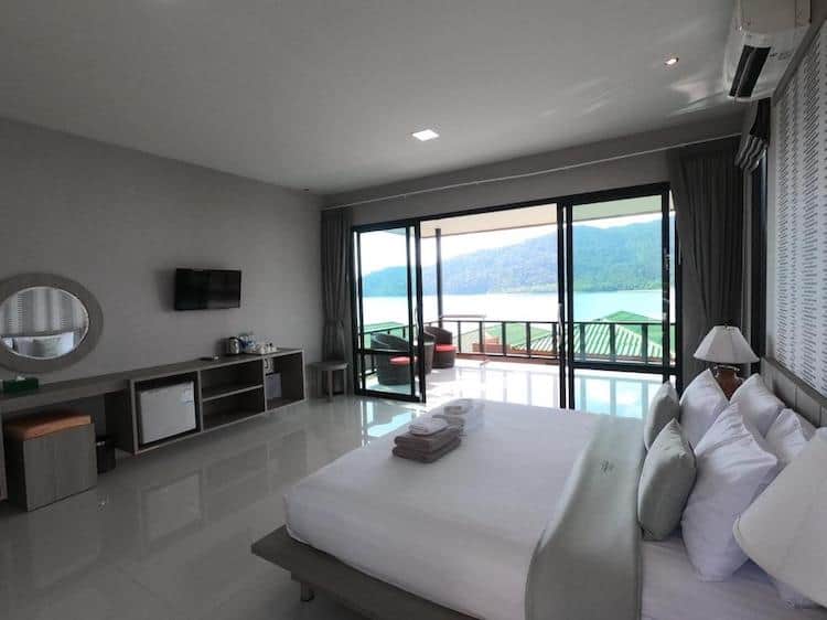 Mountain Resort Koh Lipe Delxue Room