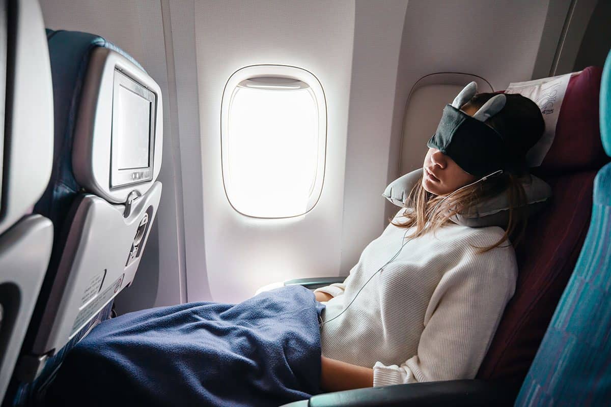 Best travel blanket for airplane