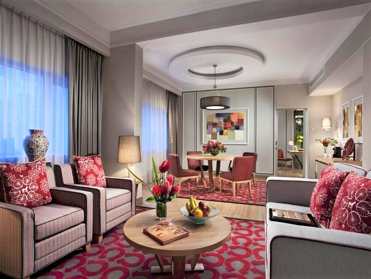 Best Family Room Hotel Singapore - Orchard Hotel Singapore - Living Room