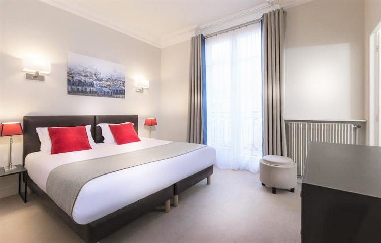 Best Hotels in Paris for Family - Résidence Charles Floquet - Room