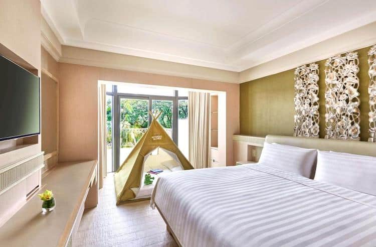 Delux Room with Pool View and Kids Teepee Tent