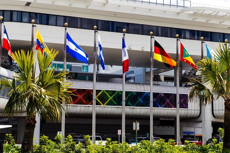 Miami International Airport - Outside