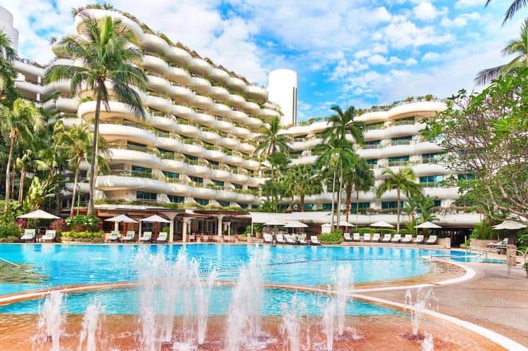 Shangri La Singapore Hotel Outdoor Pool