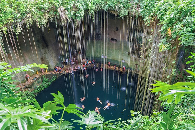 teenage holidays with parents to Chichen Itza, Mexico