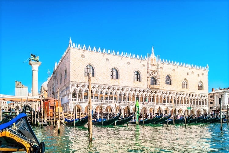 The most romantinc things to do in Venice - Check out the Doge's Pallace