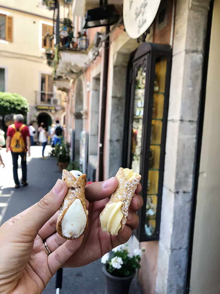 Sicilian cannoli - Sicily with Kids