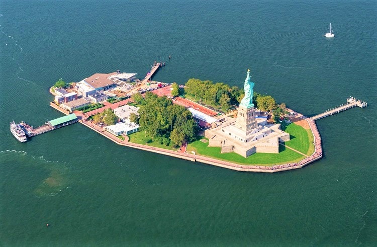 TOP TIPS TO VISIT STATUE OF LIBERTY WITH FAMILY