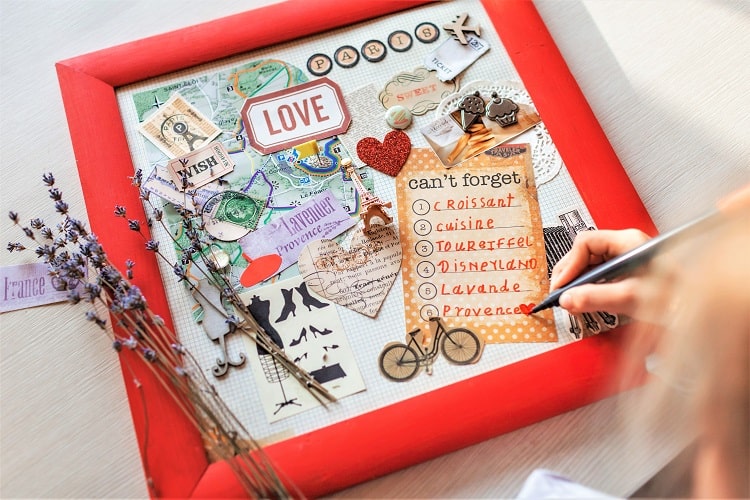 Prepare a Scrapbook To Keep a Log Of Your Travel Memories