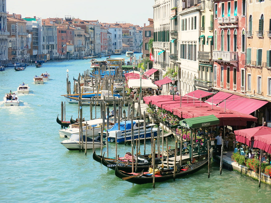 Italy travel blog with a photo of venice