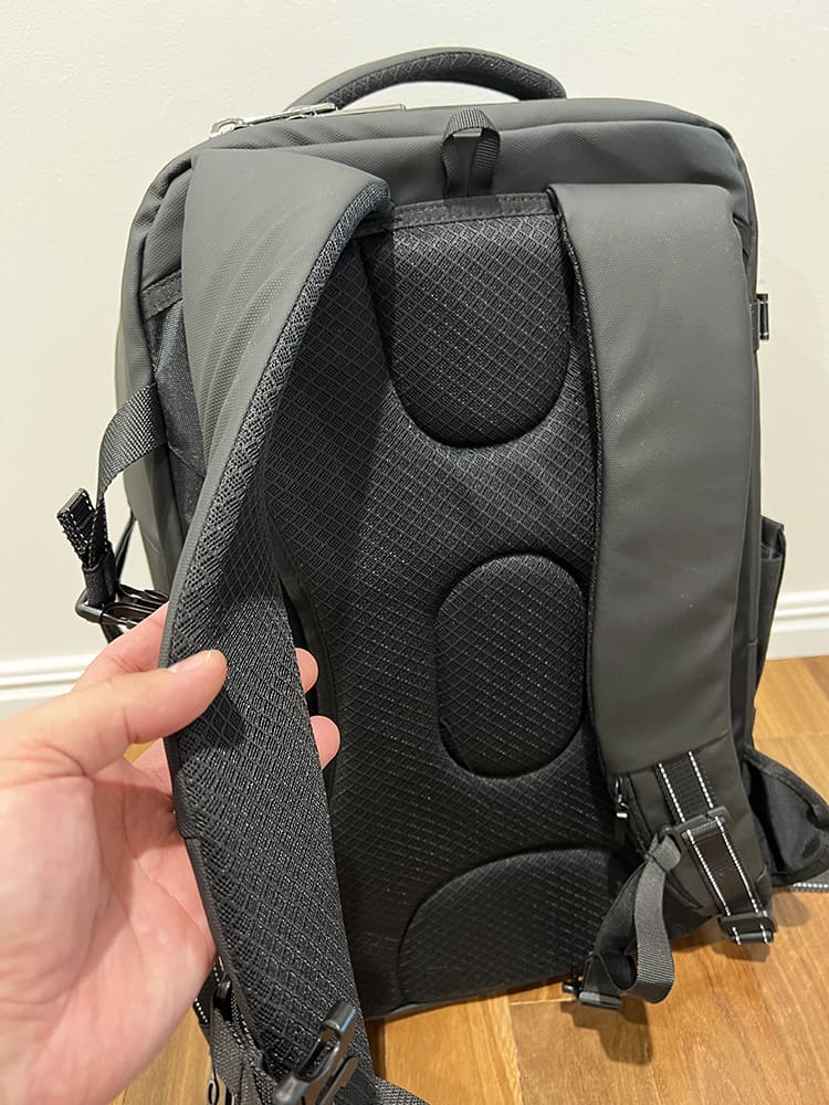 OUTWALK 1.0 a Stylish Travel Back Pack Review - Cushioned Shoulder Straps and Back