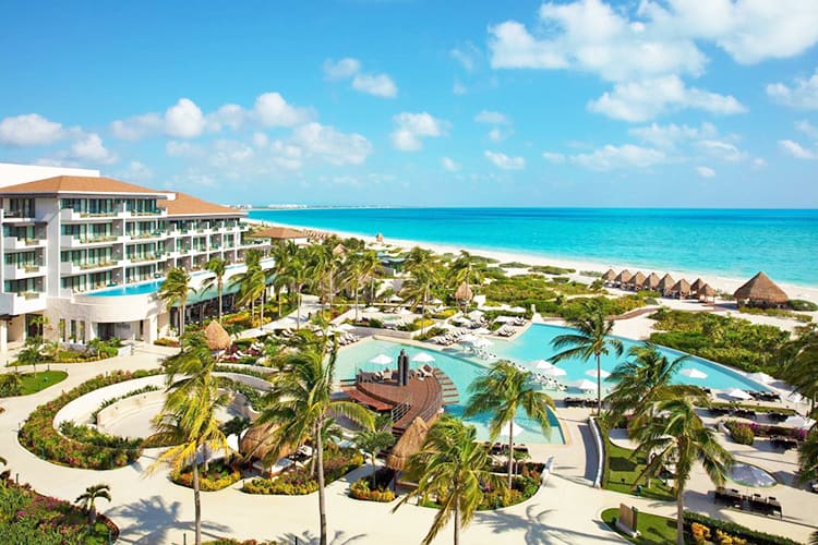 Dreams Playa Mujeres Golf & Spa Resort - Cancún México, aerial view of resort pools and beach