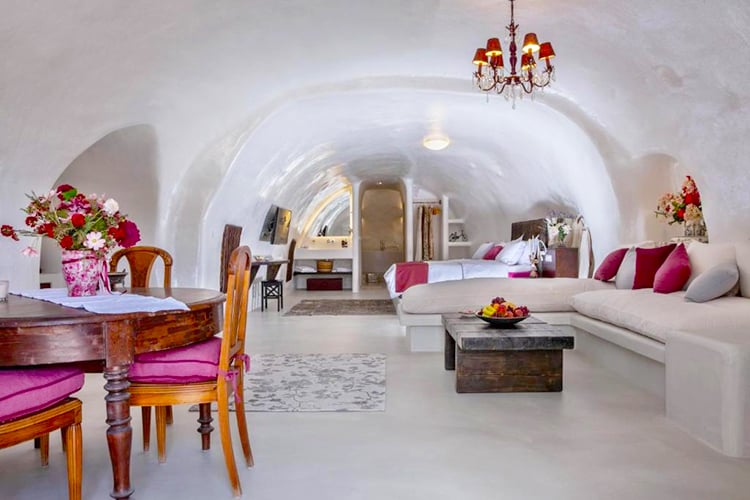 Abelis Canava Luxury Suites, best hotels in Santorini with private pools, bedroom