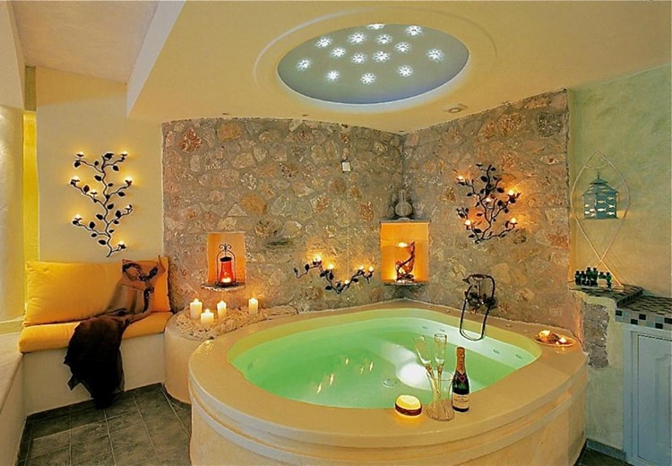 Astarte Suites, hotels with private pools in Santorini, hot tub area