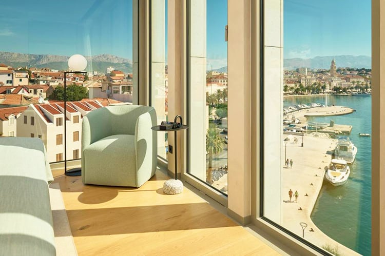 Hotel Ambasador Split Croatia, lounge with a view