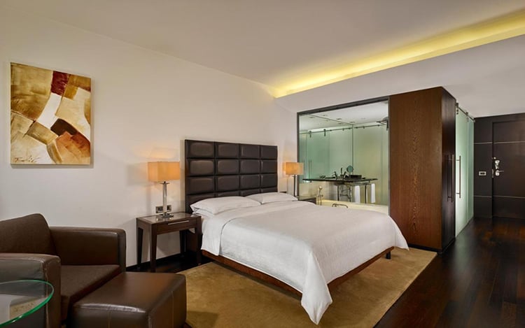 Sheraton Porto Hotel & Spa bedroom look
