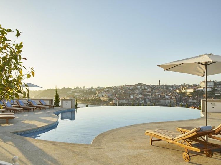 hotels in porto with pools