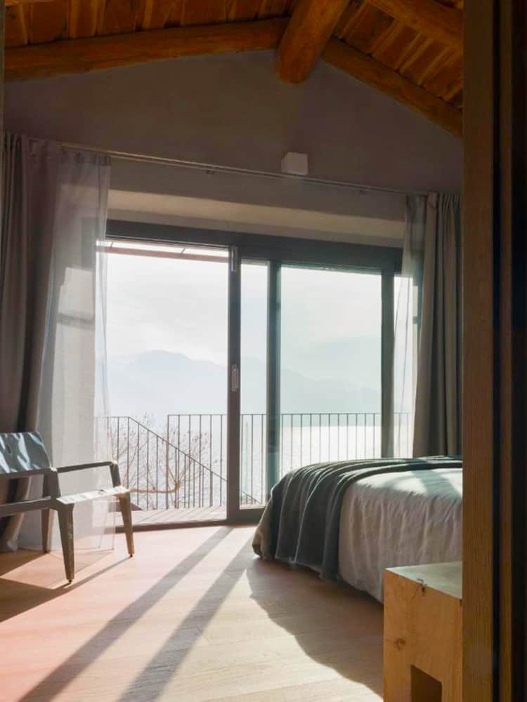Casa Olea Hotel, best luxury hotels on Lake Como, bedroom
