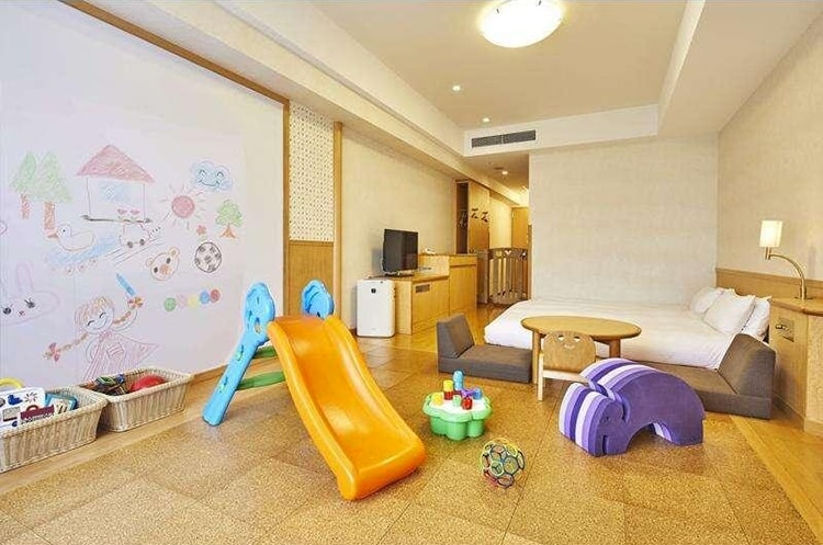 Emion Tokyo Bay hotel, best Tokyo hotels with an onsen, with kids room