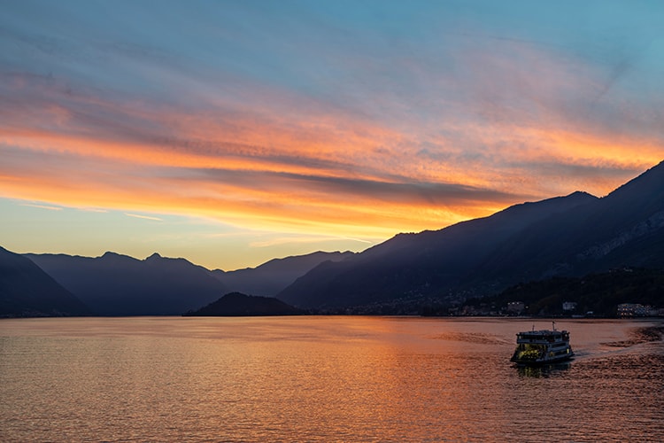 Lake Como Boat Tour at Sunset