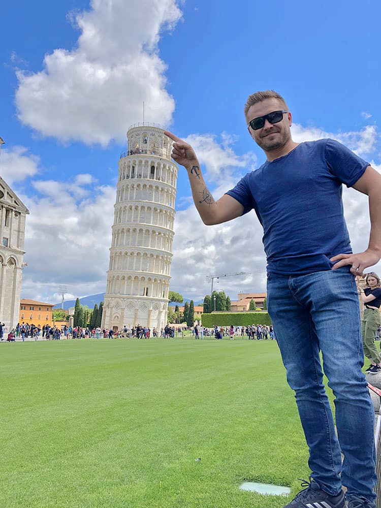 Leaning tower of Pisa Italy