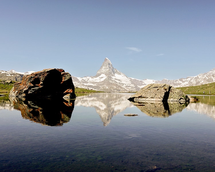 5-lake-hike-matterhorn- by two outliers