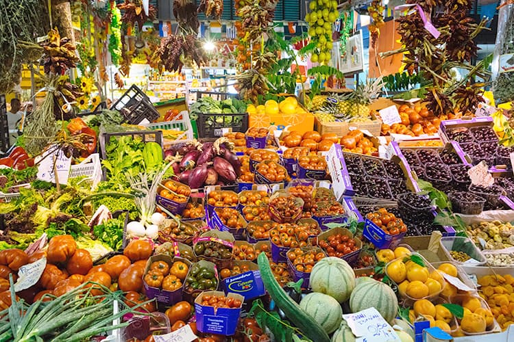 Best Florence Cooking Class - Florence Central Market fruit and vegetables