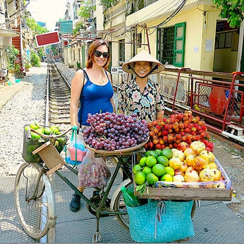 Best Walking Tours in Hanoi, Hanoi street cart with food, sq