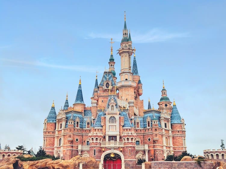 Disney Castle_Dinsey on a Budget