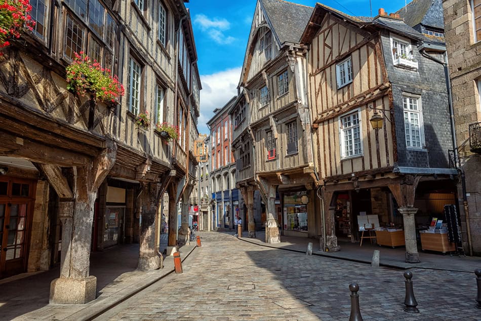 Dinan
